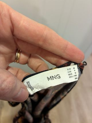 Vestido Mango floral negro y naranja