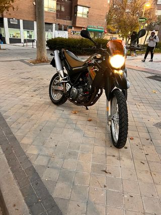 Yamaha XT660R Enduro Moto año 2008