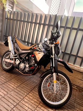 Yamaha XT660R Enduro Moto año 2008