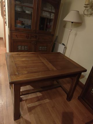 Mesa de comedor de madera para 4 personas