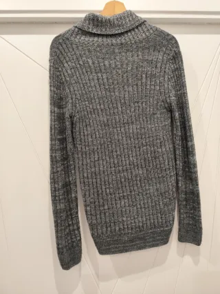 Jersey hombre gris con trenzas