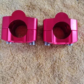 Torretas Manillar 28mm Aluminio Rojo