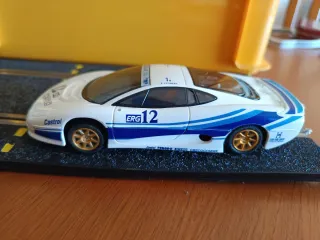 scalextric hornby jaguar xj220