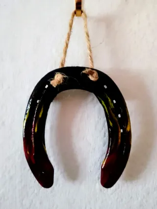 Herradura de la suerte pintada a mano