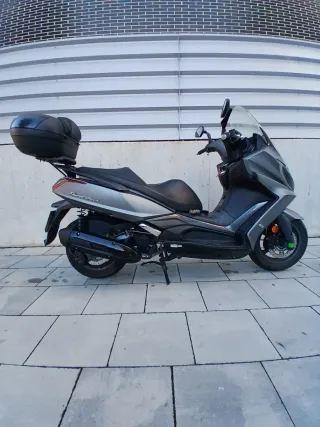 KYMCO Super Dink 125cc Maxi Scooter