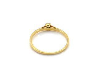 anillo oro 18k con piedra con diamante