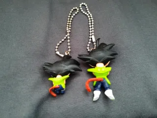 Packs 2 llaveros UDM Dragon ball Goku Bardock