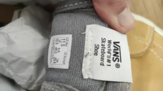 Zapatillas Vans caña media mostaza