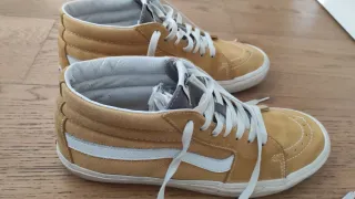 Zapatillas Vans caña media mostaza