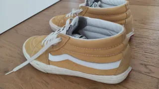 Zapatillas Vans caña media mostaza