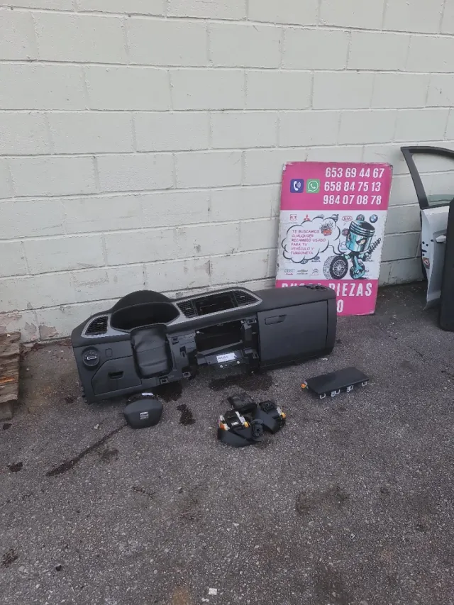 Salpicadero y Airbag Seat León 3