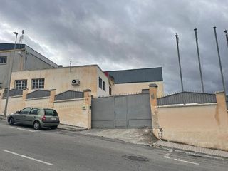 Nave industrial en venta en Barrio de la Vega en Monachil