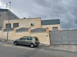 Nave industrial en venta en Barrio de la Vega en Monachil