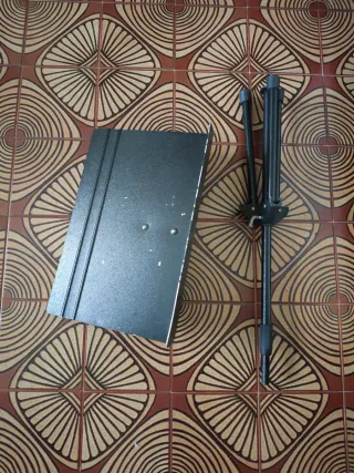 Atril partituras Guil robusto regulable