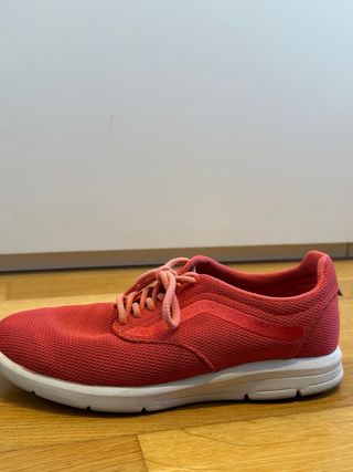 Zapatillas Vans color Coral