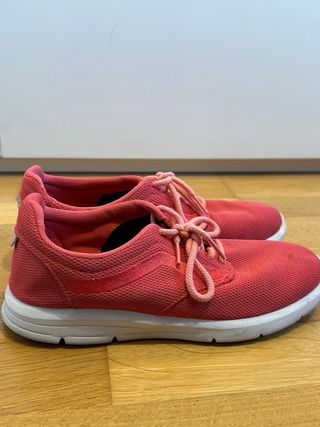 Zapatillas Vans color Coral