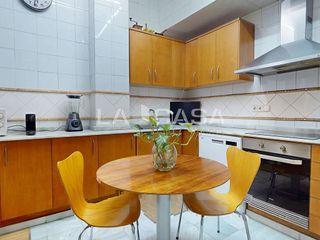 Piso en venta en La Seu en Valencia