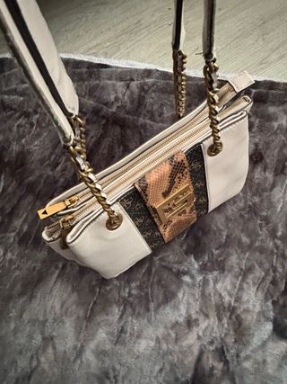 Bolso Guess Blanco y Dorado