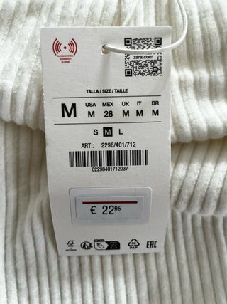 Jersey Zara canalé cuello alto blanco