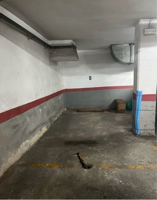 Carretera Vella, parking coche pequeño o moto/s