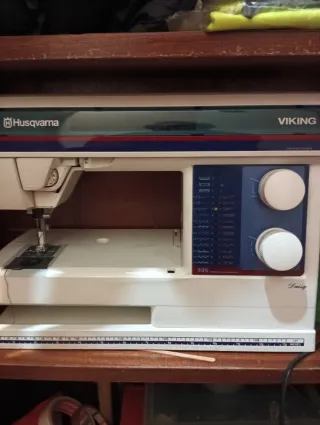 Máquina de coser Husqvarna Viking Daisy