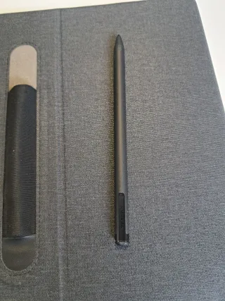 Tablet Remarkable 2 con custodia, penna e mina di ricambio