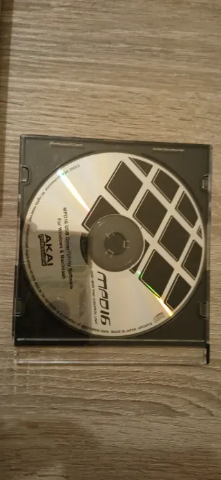 Akai MPD16 Controladora MIDI