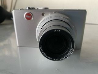 Fotocamera Leica D-Lux 2 con 2 batterie senza caricatore