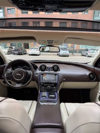 Jaguar XJ 3.0D 275cv Portfolio 2010