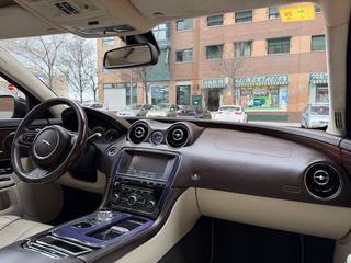 Jaguar XJ 3.0D 275cv Portfolio 2010