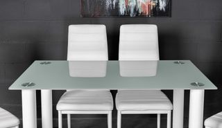 Conjunto de mesa con 4 sillas blanco