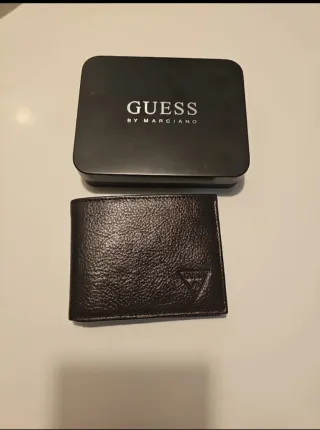 Cartera de piel Guess Marrón