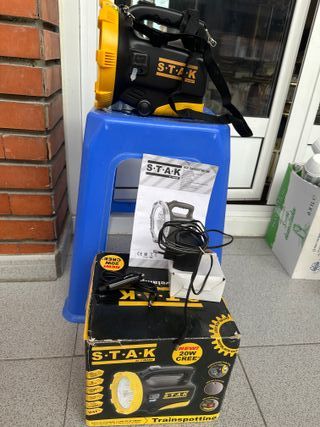 Faro Proyector STAK 20W CREE