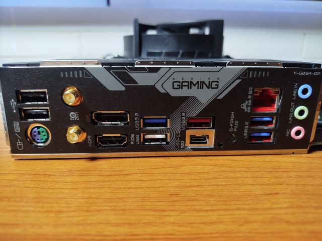 Ryzen 5 7600X + B650 Gaming X AX V2