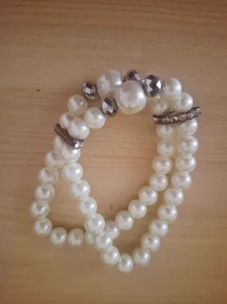 Pulsera de perlas doble