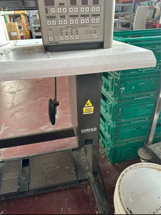 Máquina Dobladora Pestañadora COMELZ COM52