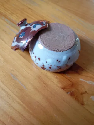 Cajita cerámica vidriada multicolor