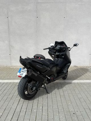 Yamaha Tmax 530 AKRAPOVIC