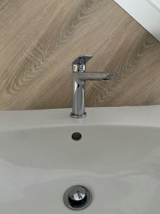 Lavabo con grifo monomando