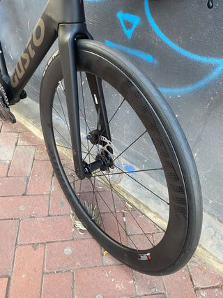 Bicicleta GUSTO COBRA 105 12V