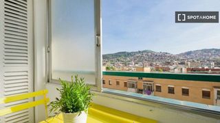 Piso en alquiler en El Turó de la Peira en Barcelona