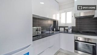 Piso en alquiler en El Turó de la Peira en Barcelona