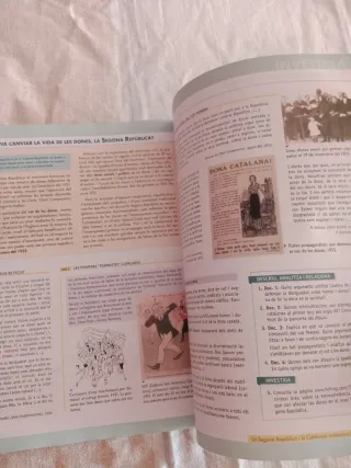 HB (HISTORIA) BATXILLERAT AULA 3D