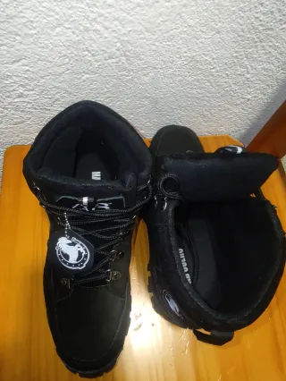 Botas nuevas he has de cuero real antideslizantes.