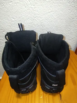 Botas nuevas he has de cuero real antideslizantes.