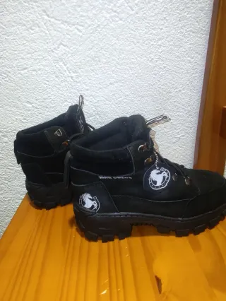 Botas nuevas he has de cuero real antideslizantes.