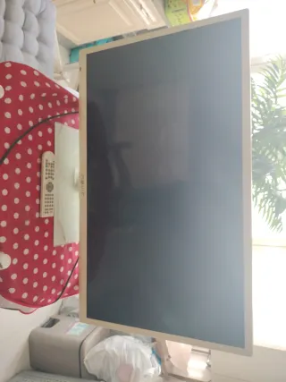 Televisor Nevir Beige