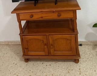 Mesa auxiliar color marron