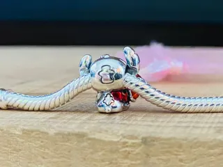 Charm | Stitch con Rosa Disney