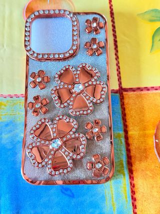 Funda iPhone 16 Pro Max Rose Gold Flores Diamantes